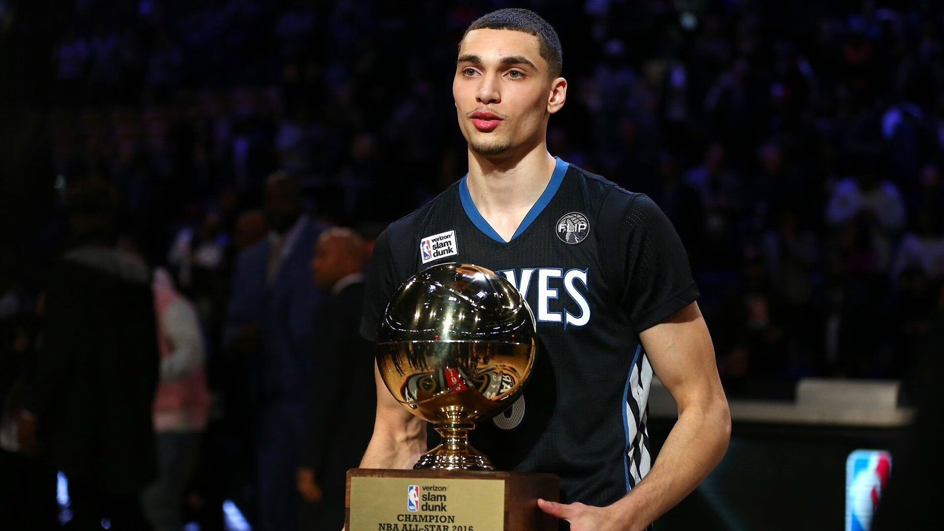 克罗地亚队在巴黎奥运会手球比赛中以34_22击败阿尔及利亚队，克罗地亚国家队赞助